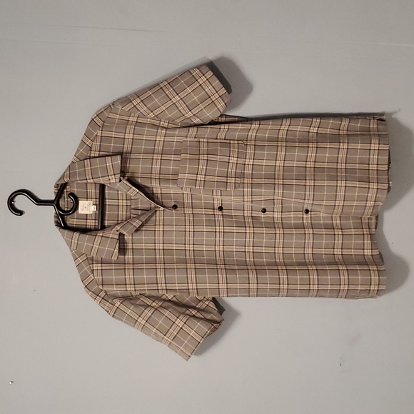 Short sleeve button shirt - Picture 2 of 3